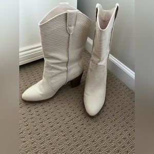 Ivory Western Boot 8.5